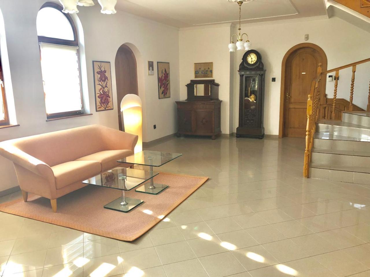 Apartman Diofa ケストヘイ エクステリア 写真